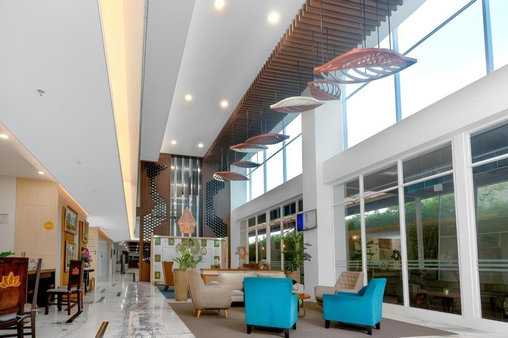 Java Lotus Hotel Jember Luaran gambar