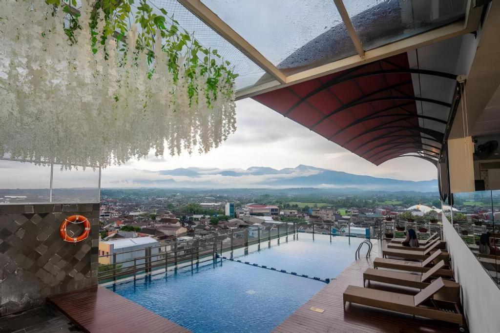 Java Lotus Hotel Jember Luaran gambar
