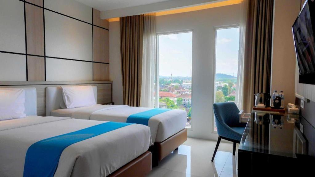 Java Lotus Hotel Jember Luaran gambar